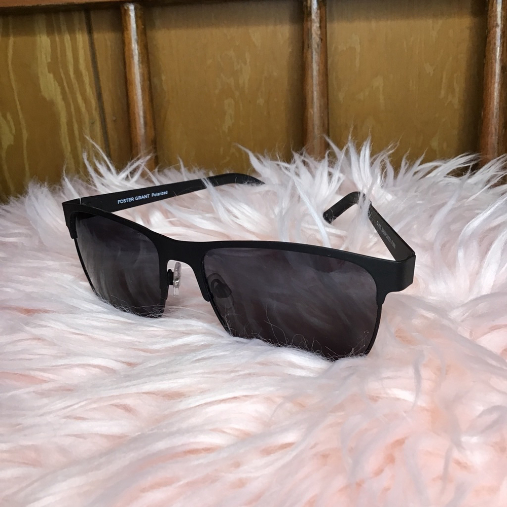 Foster Grant Black Polarized Sunglasses